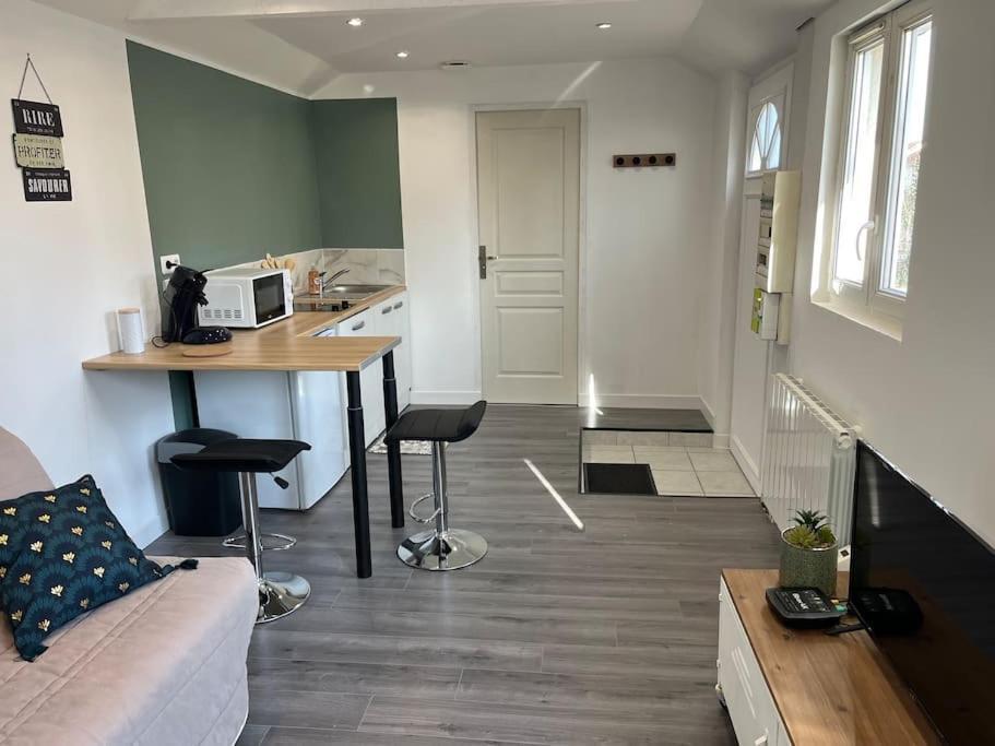 Petit Logement Proche GivernyBonnieres-sur-Seine エクステリア 写真